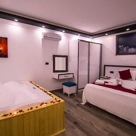 Deveci 1-2 - 2 Bedroom Holiday Villa In Kalkan *